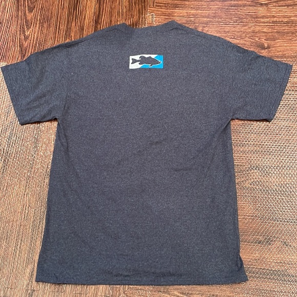 Tackle Warehouse Design Tee Medium - Picture 2 of 2